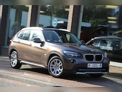 BMW X1 - sDrive18i Executive Automaat Navi