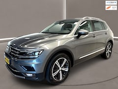 Volkswagen Tiguan - 2.0 TSI 4-Motion Highline 190 Pk Automaat Airco Navi Xenon Nap