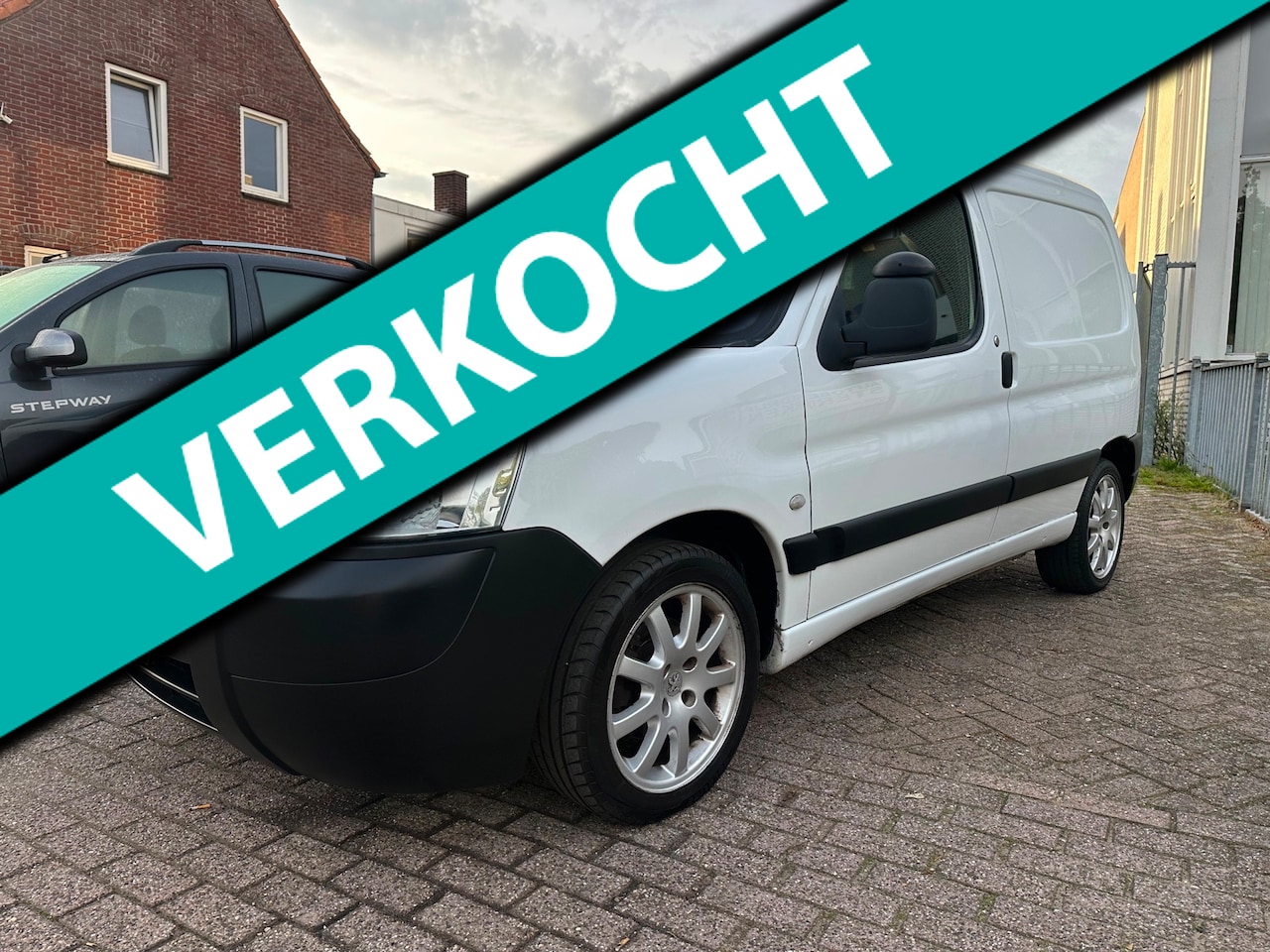 Peugeot Partner - 1.9 D * APK 09-2027 * LMV * TREKHAAK * - AutoWereld.nl