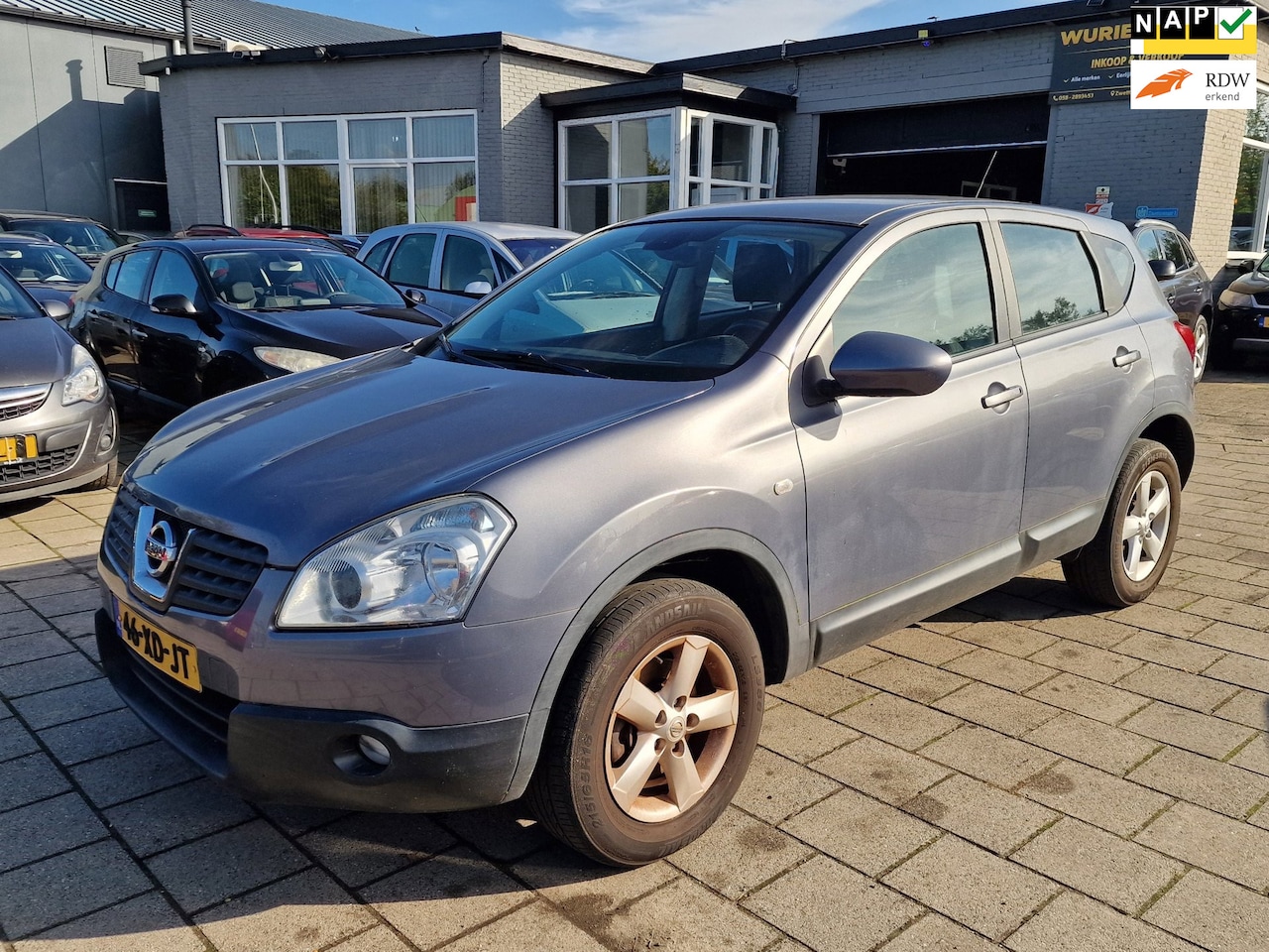 Nissan Qashqai - 2.0 Tekna /LETOP MOTOR LOOPT OP 3CILINDERS - AutoWereld.nl