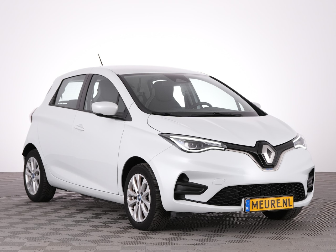 Renault Zoe - R110 Experience 52 kWh | KOOPACCU | NAVI | Full LED | VELGEN - AutoWereld.nl
