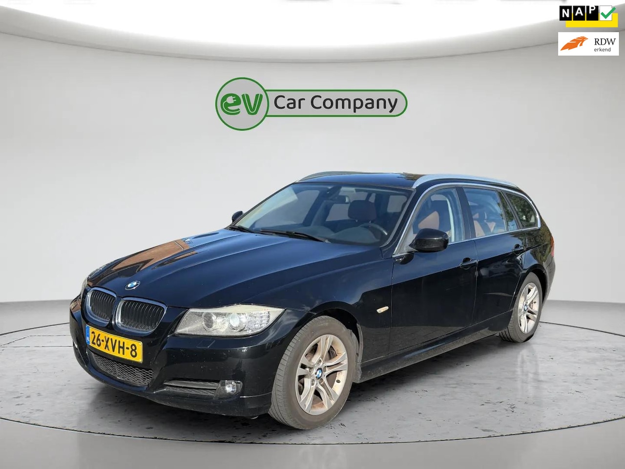 BMW 3-serie Touring - 318i Corporate Lease Luxury Line | Trekhaak | Volleder | 1e Eigenaar | Perfect onderhouden - AutoWereld.nl