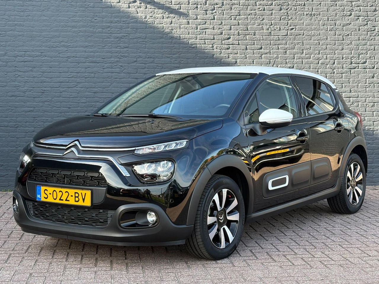Citroën C3 - 1.2 PureTech Feel Edition | Automaat | Cruise control | Navigatie | Automatische aircondit - AutoWereld.nl