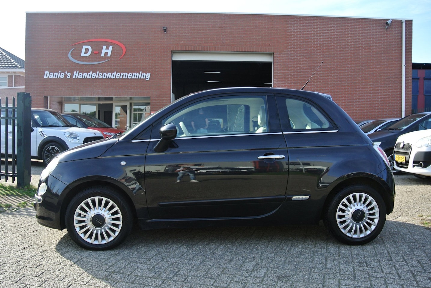 Fiat 500 - 1.2 Lounge airco automaat inruil mogelijk nap - AutoWereld.nl