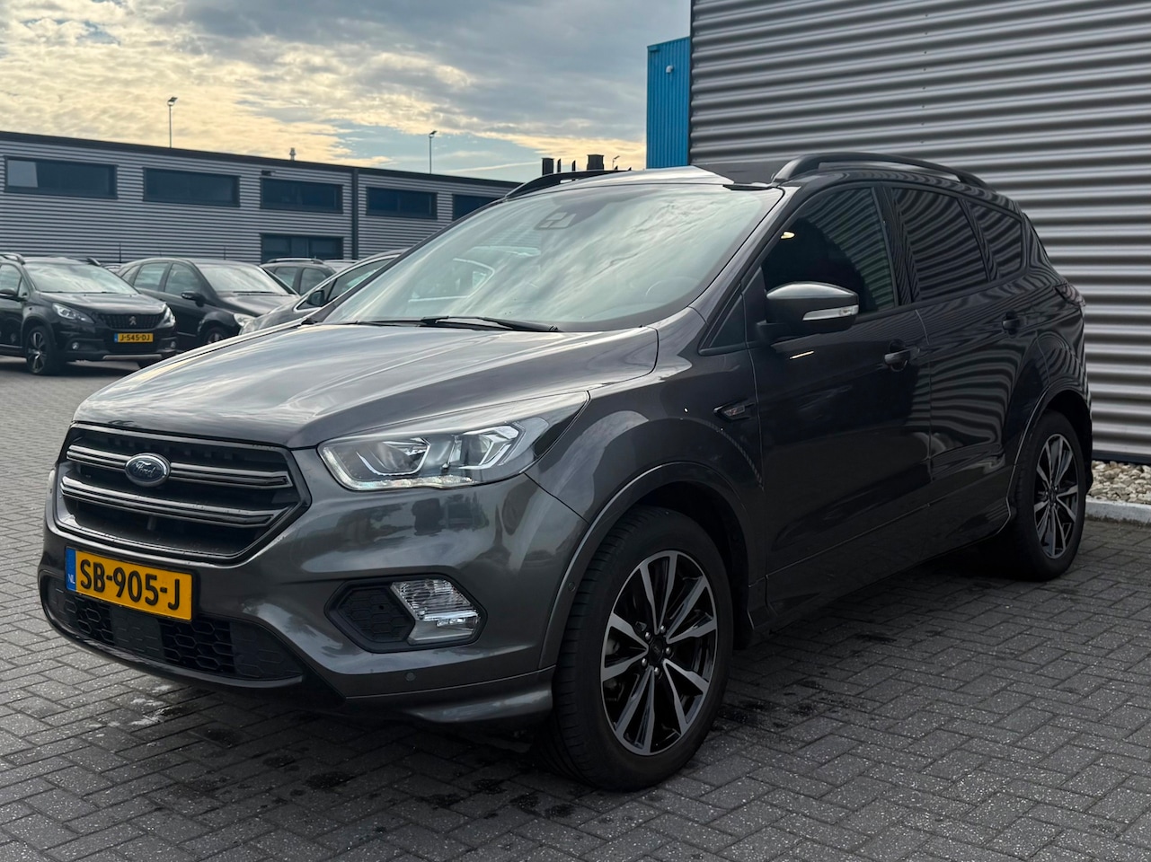 Ford Kuga - 1.5 EcoBoost ST-Line 1.5 EcoBoost ST Line - AutoWereld.nl
