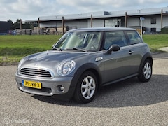 MINI 3-Deurs - 1.4 One 50th Anniversary nr 104/350 Uniek