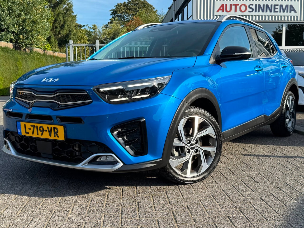 Kia Stonic - 1.0 T-GDi MHEV GT-PlusLine | Afneembare Trekhaak | Dealer onderhouden | All Season | 1e ei - AutoWereld.nl