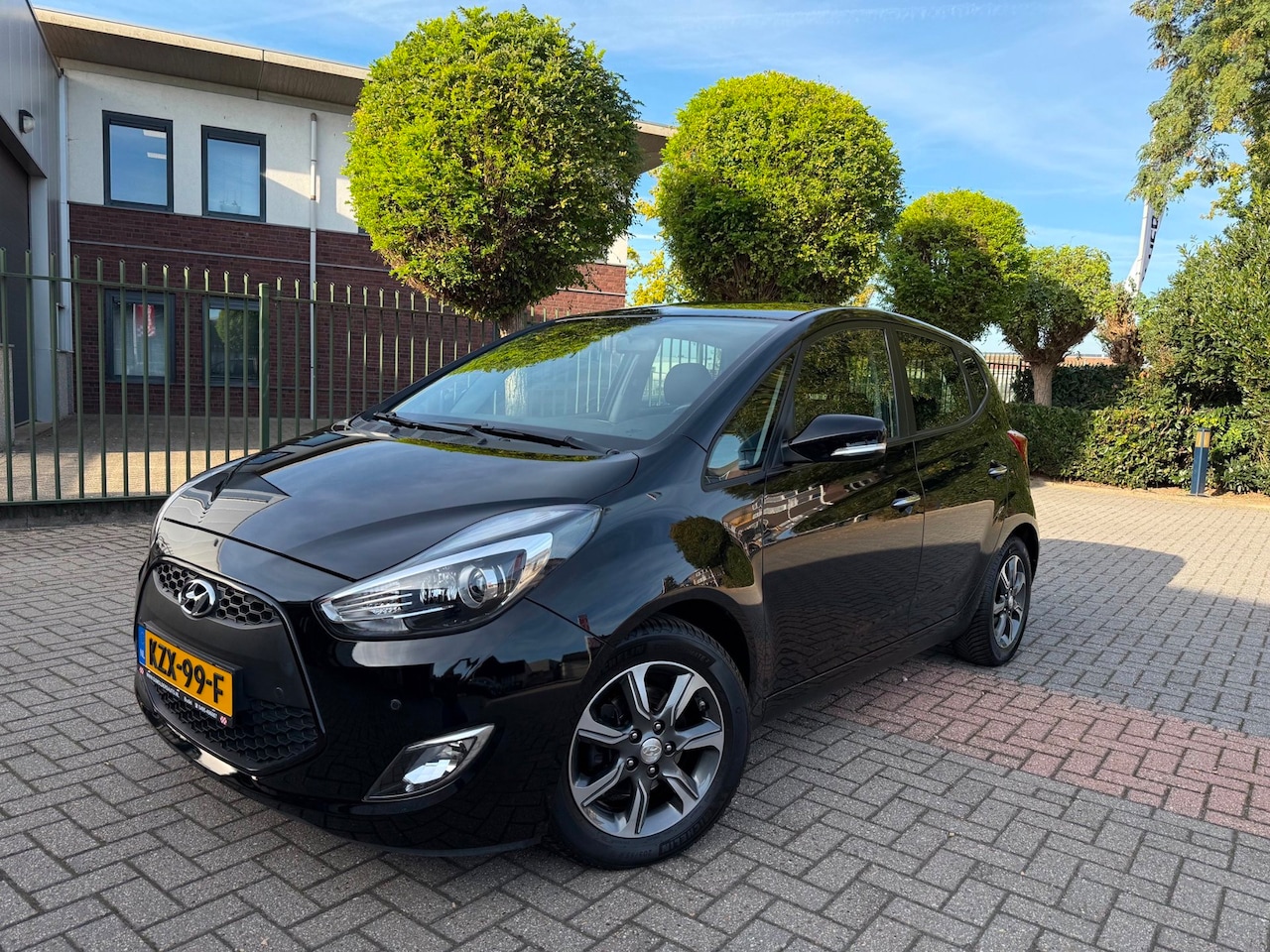 Hyundai ix20 - 1.4, Clima, Cruise Control, Navigatie, Achteruitrijcamera, LM-velgen 16" & all-season band - AutoWereld.nl
