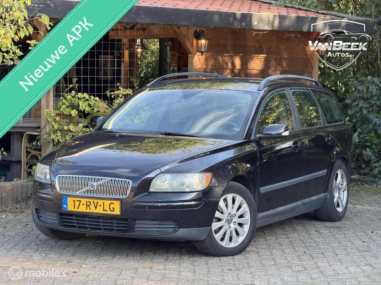 Volvo V50 - 2.4 Kinetic Nieuwe Apk Trekhaak - AutoWereld.nl