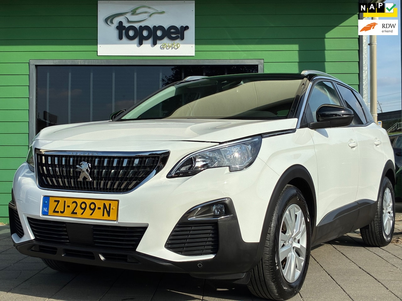 Peugeot 3008 - 1.2 PureTech Active|Automaat|Nieuwe Motor|Navigatie|CruiseControl|Trekhaak|Climatronic|PDC - AutoWereld.nl