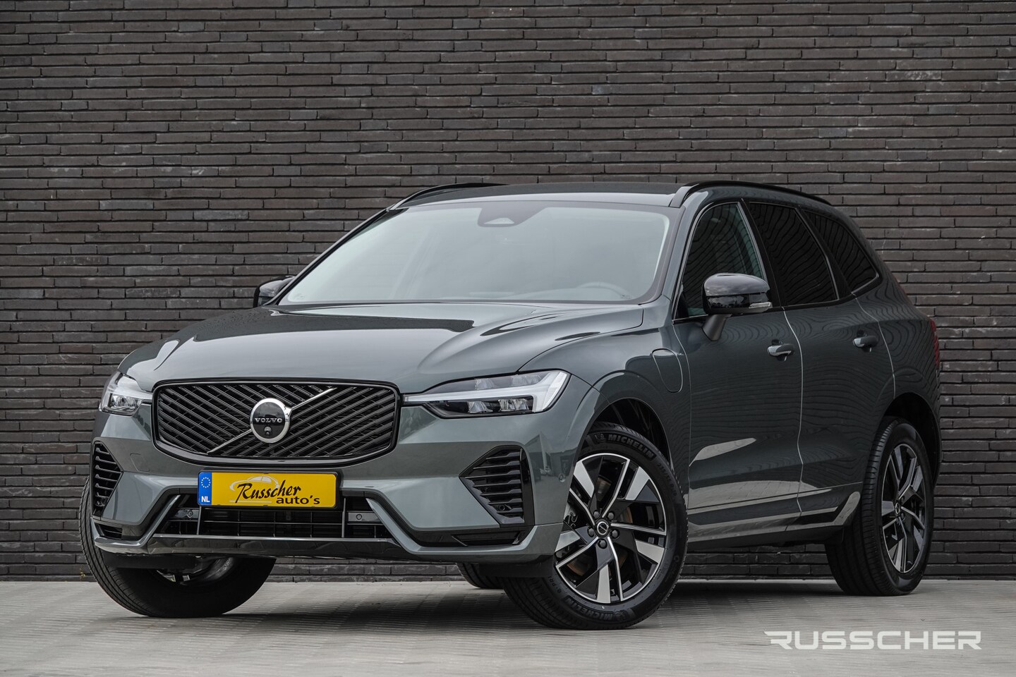 Volvo XC60 - 2.0 T8 456Pk | Plug-in hybrid | Plus Dark | AWD | Leder | Harman-Kardon | 360° Camera | 19 - AutoWereld.nl