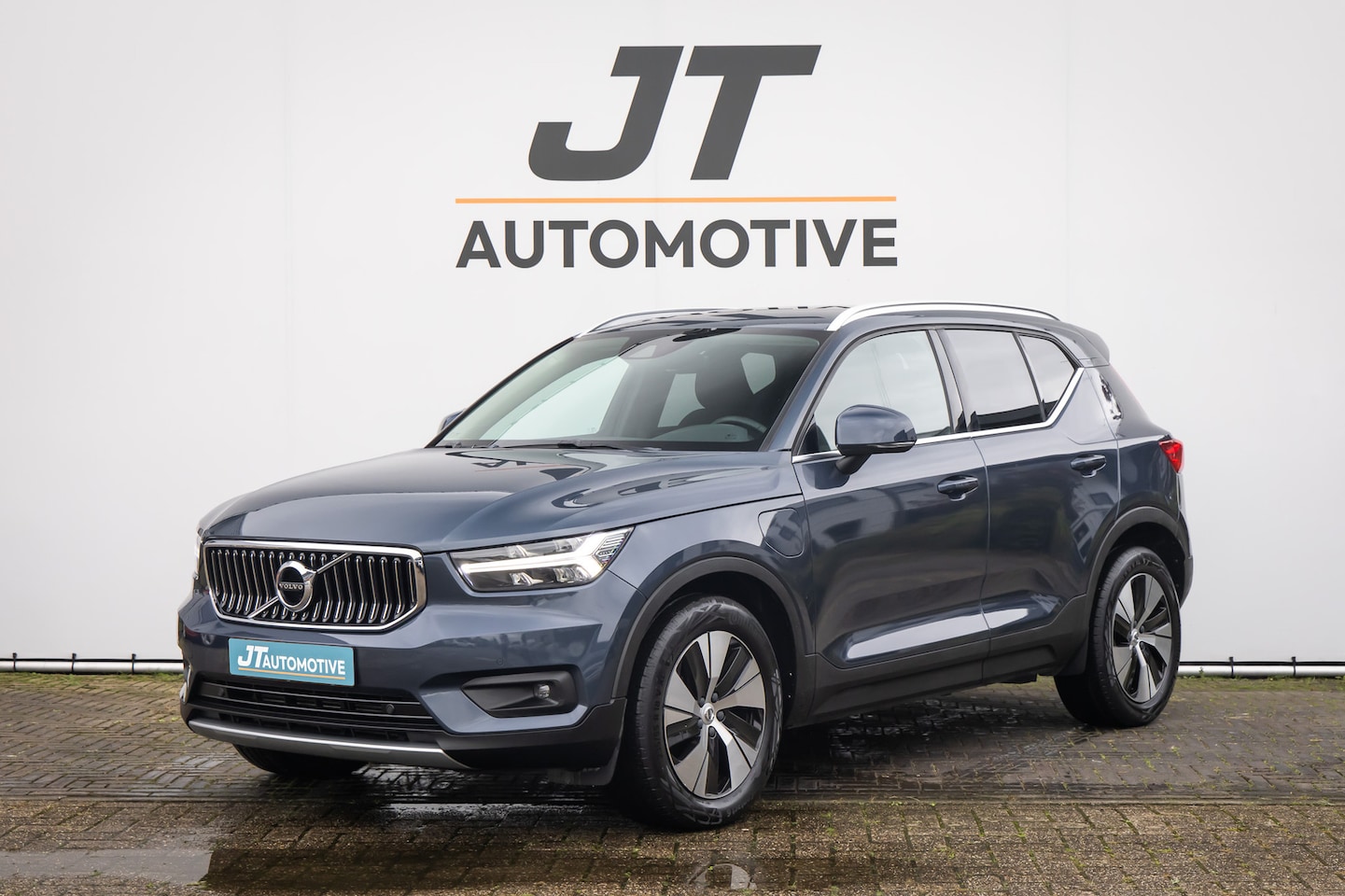 Volvo XC40 - 1.5 T5 Rech InscrExp Camera | Pdc | Carplay | elektrische kofferbak | Cruise control | Lan - AutoWereld.nl