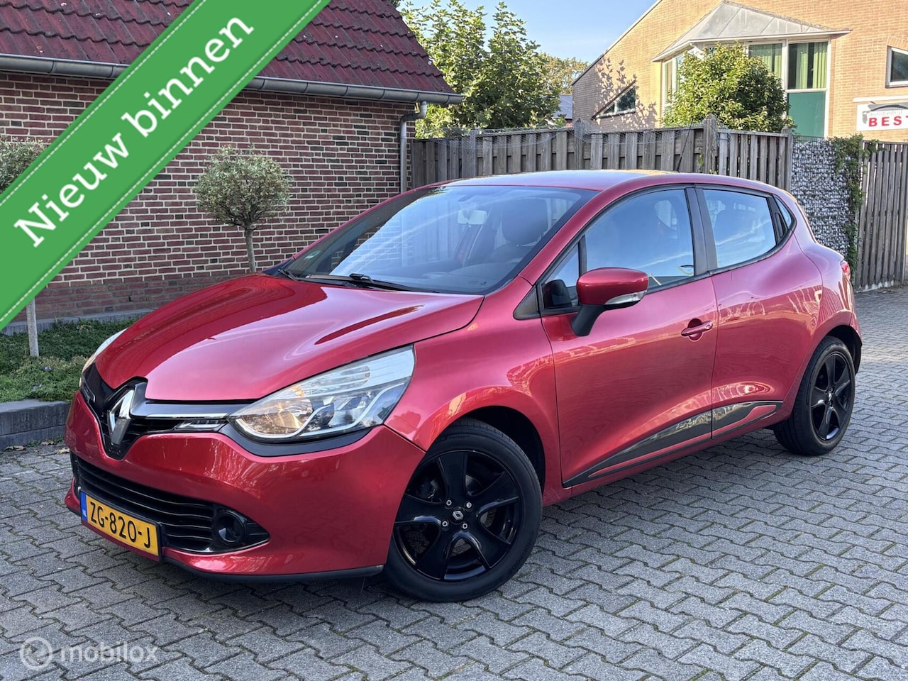 Renault Clio - 1.2 16V Airco / Navigatie / cruise-contr. - AutoWereld.nl