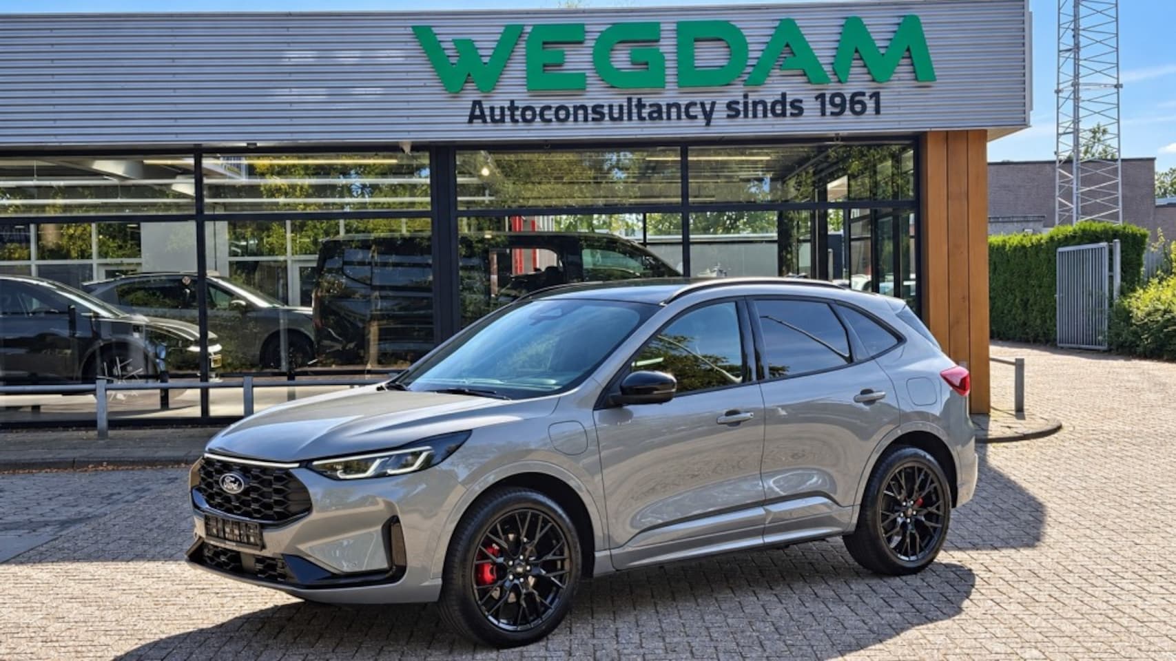 Ford Kuga - 2.5 PHEV ST-LINE X 243pk / BLACK PACK / FULL OPTIONS / TREKHAAK - AutoWereld.nl