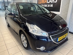 Peugeot 208 - 1.2 VTi Envy | Distri. V.V. | Cruise | Navi |PDC