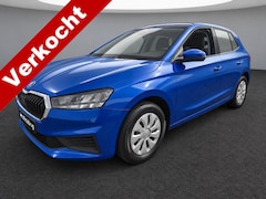 Skoda Fabia - 1.0 TSI Ambition LED verlichting / Cruise control / Parkeersensoren / App-connect /