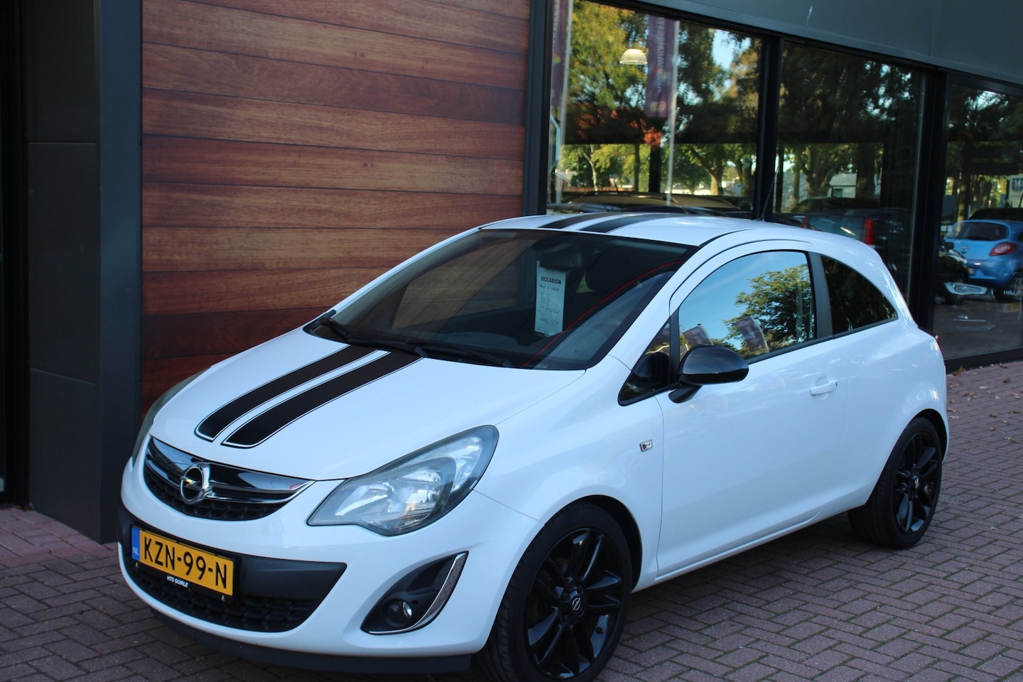 Opel Corsa - 1.4-16V Color Edition 1.4-16V Color Edition - AutoWereld.nl