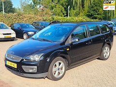 Ford Focus Wagon - 1.8-16V Ambiente Flexifuel|CruiseControl|AIRCO|Stoelverwarming|Parkeersensor|Trekhaak|APK1