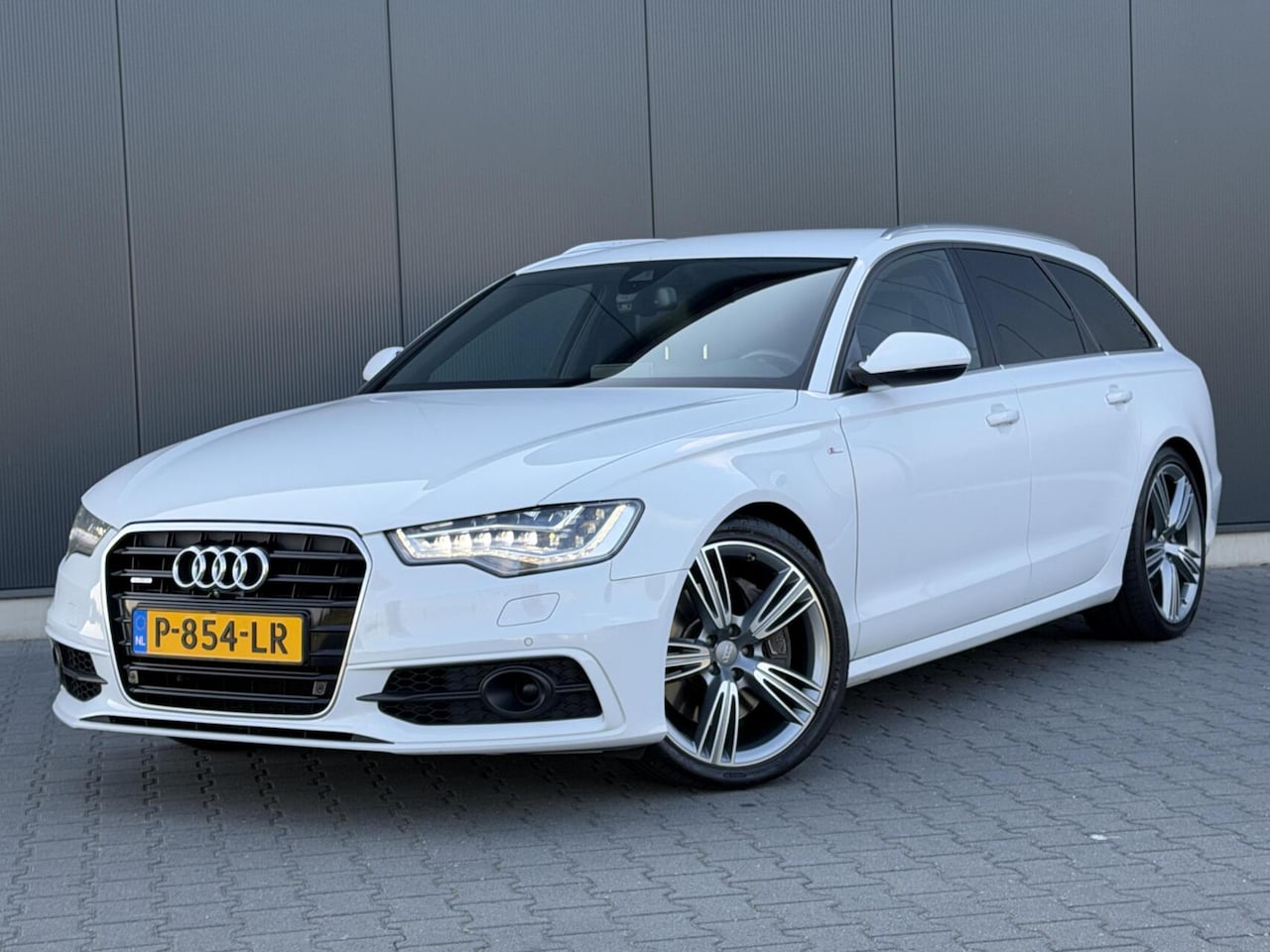 Audi A6 Avant - 3.0 TFSI Quattro 2x S-Line Adaptief - Bose - Led Koplampen - AutoWereld.nl