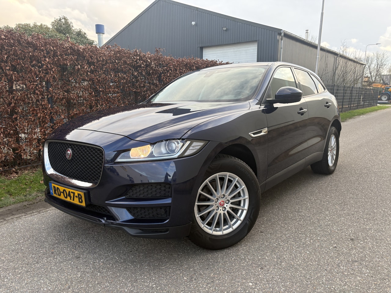 Jaguar F-Pace - 2.0 Prestige 20d / AUTOMAAT / NAVI / CRUISE - AutoWereld.nl