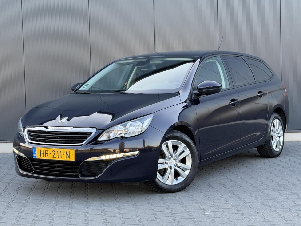 Peugeot 308 SW - 1.6 BlueHDI Blue Lease Executive Navi - Trekhaak - AutoWereld.nl