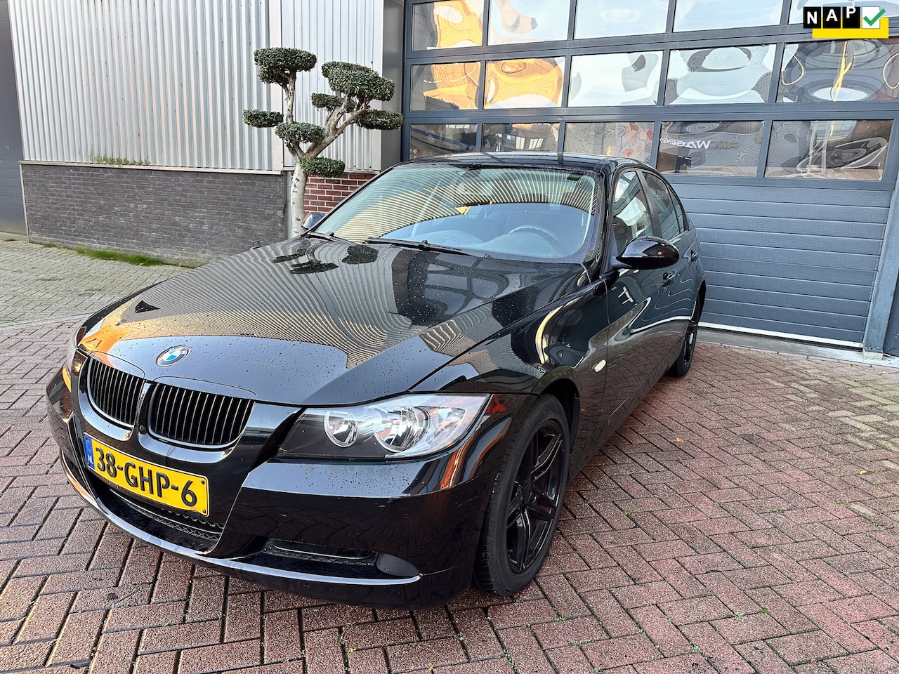 BMW 3-serie - 316i Business Line MEENEEMPRIJS|EXPORT - AutoWereld.nl