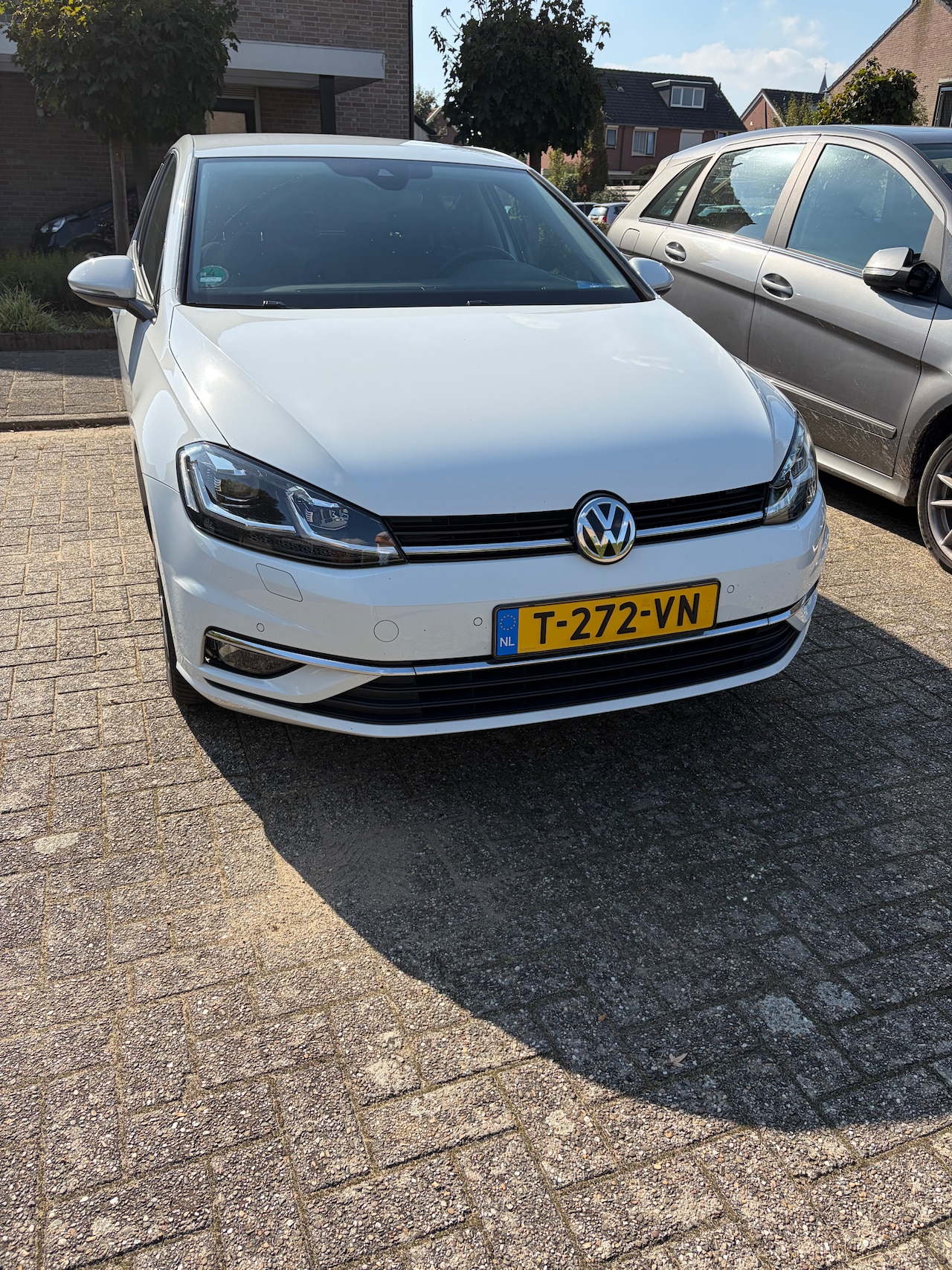 Volkswagen Golf - 1.4 TSI Highline Business R CarPlay, standkachel. - AutoWereld.nl