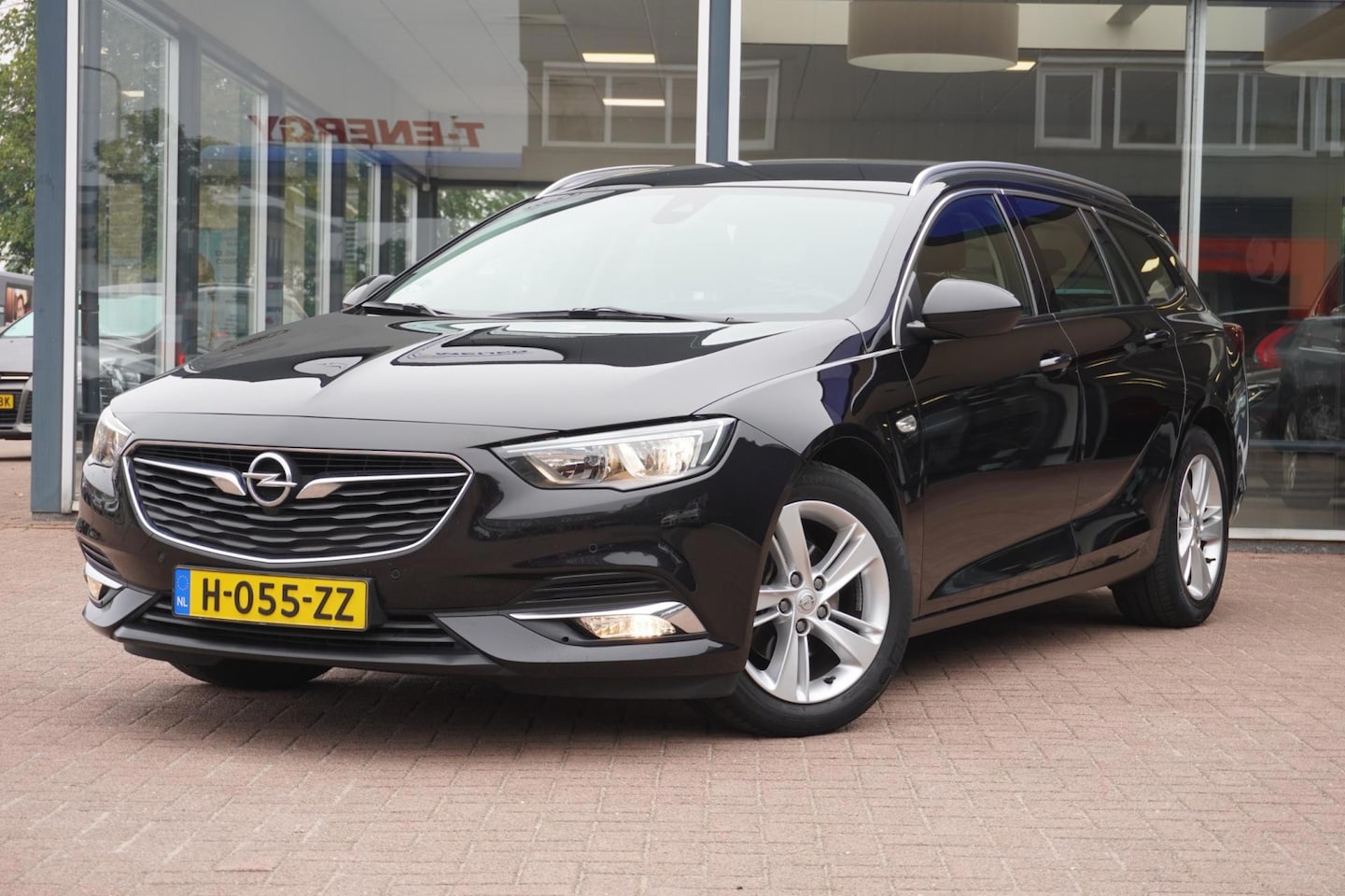 Opel Insignia Sports Tourer - 1.5 Turbo Business Executive | Virt. Cockpit | AGR stoelen | Camera | Trekhaak | Vol optie - AutoWereld.nl