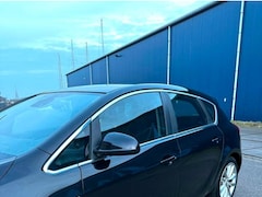 Opel Astra - 1.6 Turbo Sport