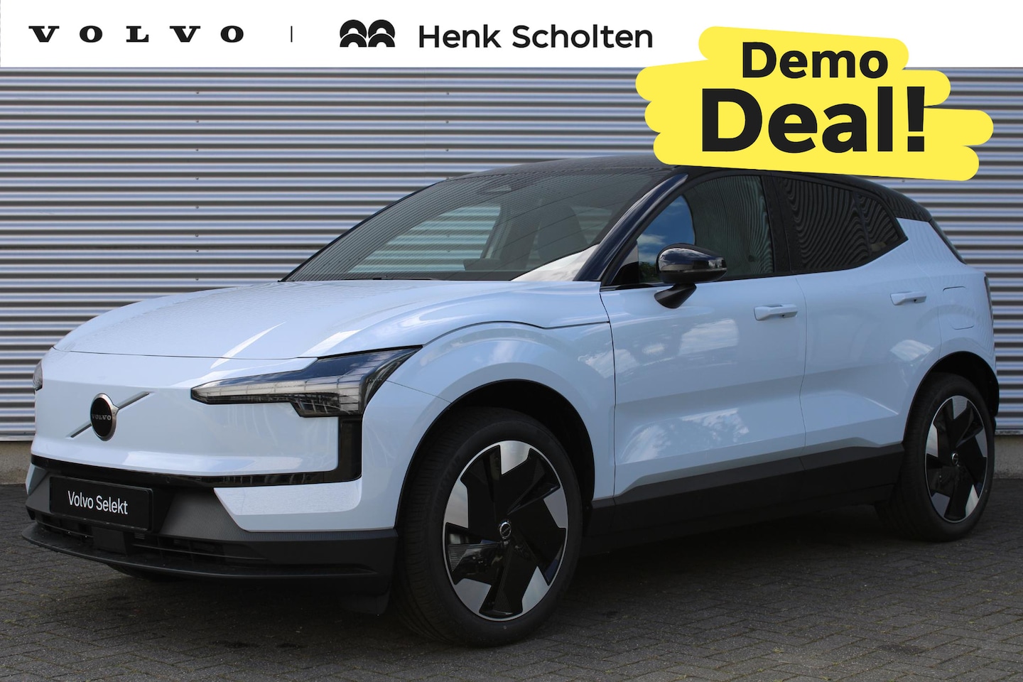 Volvo EX30 - P5 Long Range Plus Europa 69 kWh | SOH-waarde 100% |Dak Hoogglans Zwart | Elektrische Acht - AutoWereld.nl