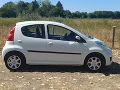 Peugeot 107 - 1.0-12V Urban Move