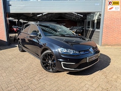 Volkswagen Golf - 1.4 TSI GTE|PANO/LEDER/CARPLAY/KM 117500
