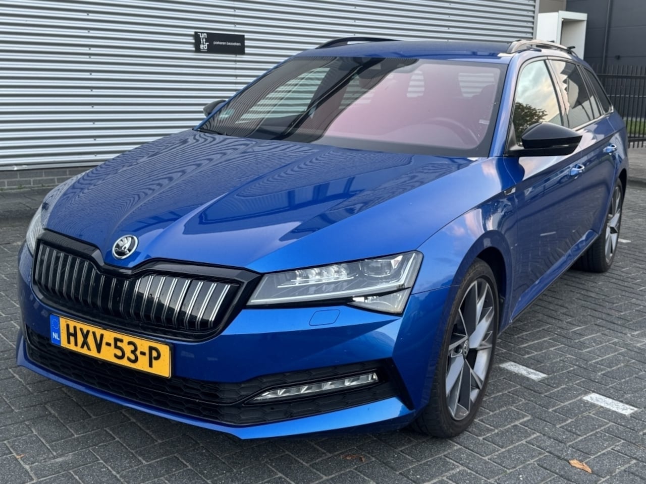 Skoda Superb Combi - 1.4 TSI iV Sport Line - AutoWereld.nl