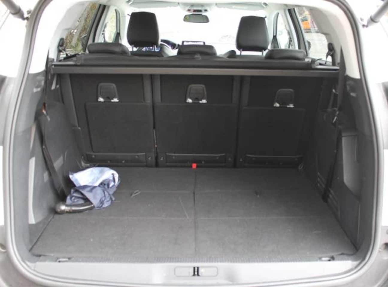 Peugeot 5008 - 1.2 PureTech 130pk S&S EAT8 Blue Lease Premium