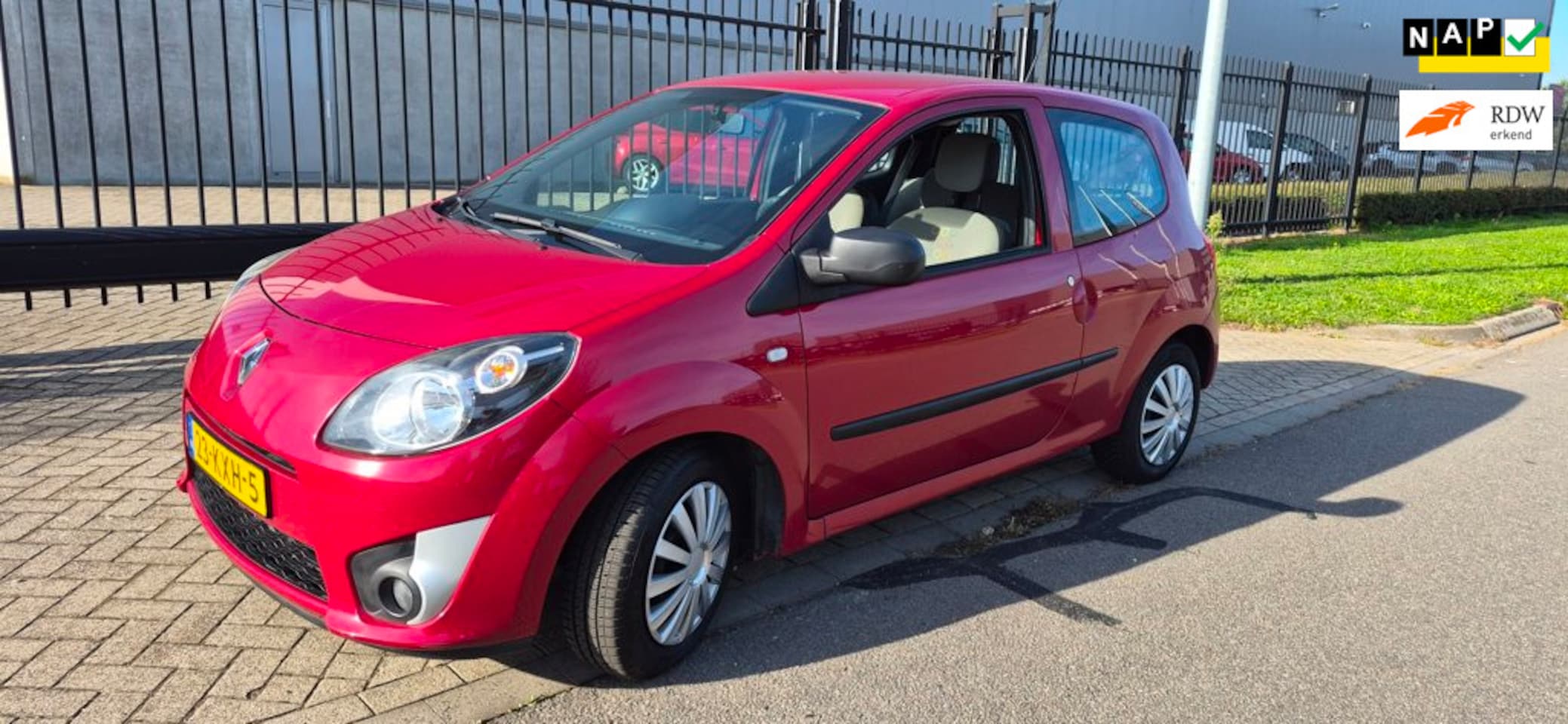 Renault Twingo - 1.2-16V Authentique 1.2-16V Authentique - AutoWereld.nl