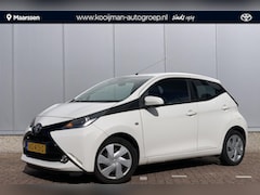 Toyota Aygo - 1.0 VVT-i x-play / Camera / Bluetooth / AC /