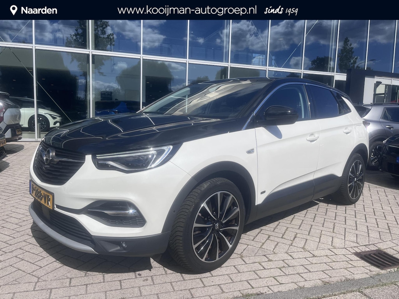 Opel Grandland X - 1.6 Turbo Hybrid4 Ultimate Trekhaak - AutoWereld.nl