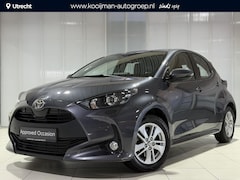 Toyota Yaris - 1.5 Hybrid 115 Business Stoel/stuurwielverwarming , Parkeersensoren voor en achter , Camer