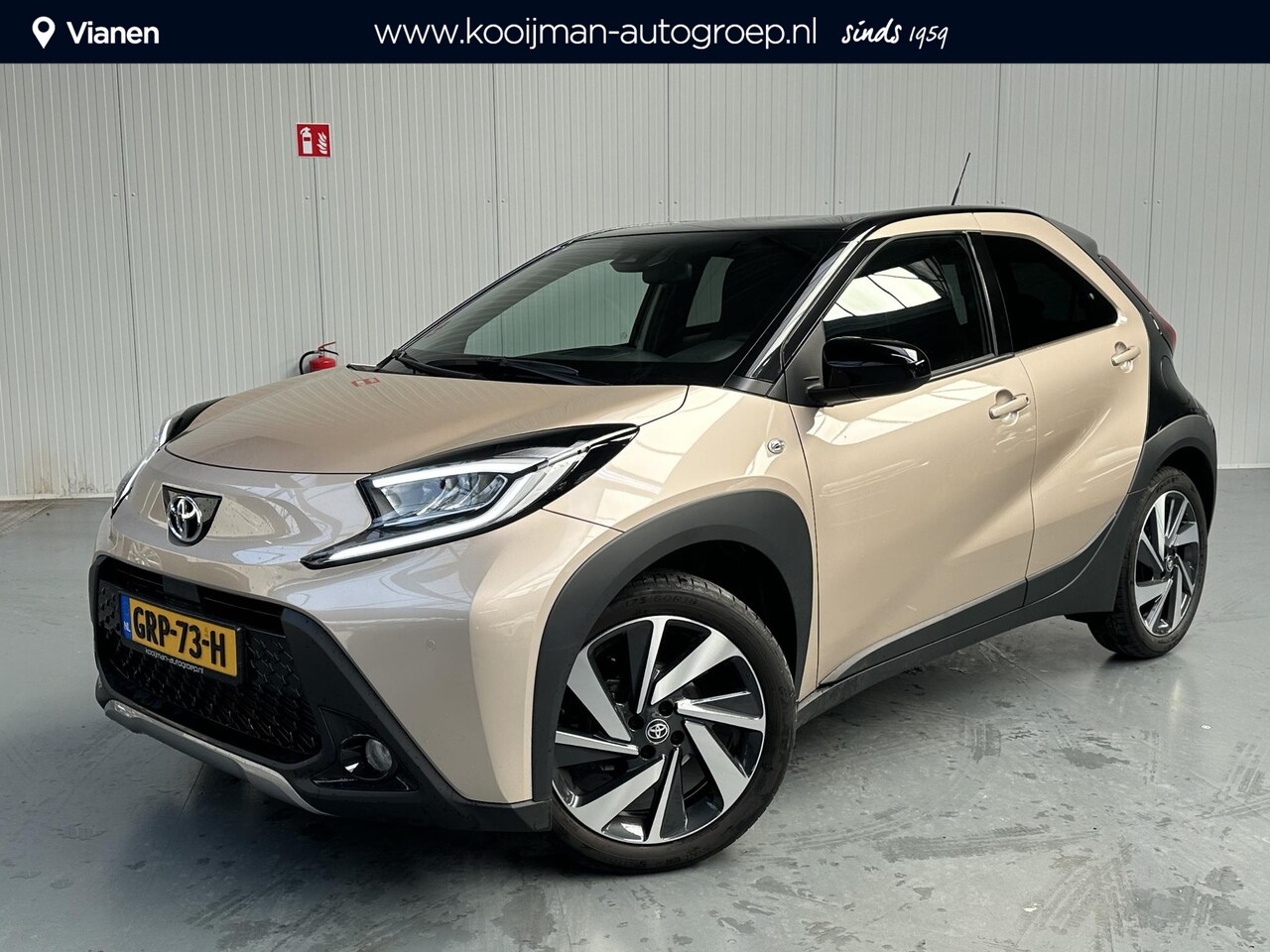 Toyota Aygo X - 1.0 VVT-i MT Envy Zeer Luxe, 1e eigenaar, slechts 28000km! - AutoWereld.nl