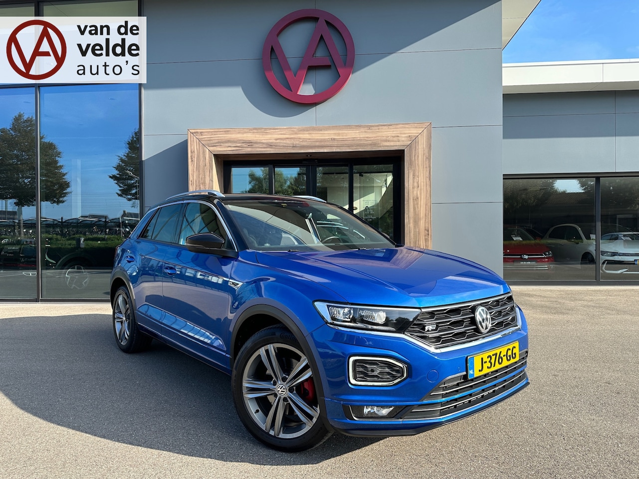 Volkswagen T-Roc - 1.5 TSI 150pk DSG R-line Sport | Trekhaak | Camera | Keyless | Elek. Achterklep | Virtual - AutoWereld.nl