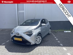 Toyota Aygo - 1.0 VVT-i x-play | Apple/Android Navigatie | All-season banden |