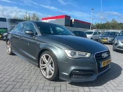 Audi A3 Limousine - 2.0 TDI S-line Automaat - Sportstoelen - Navi - PDC