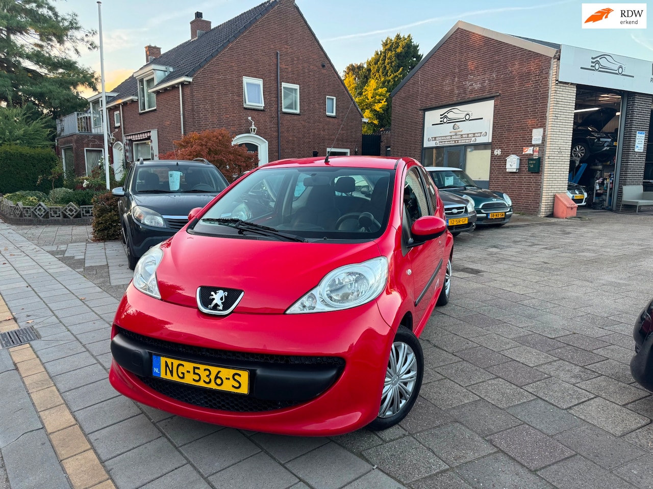 Peugeot 107 - 1.0-12V XR NIEUWE KOPPELING SET / AIRCO/ELEKTRISCHE PAKKET - AutoWereld.nl