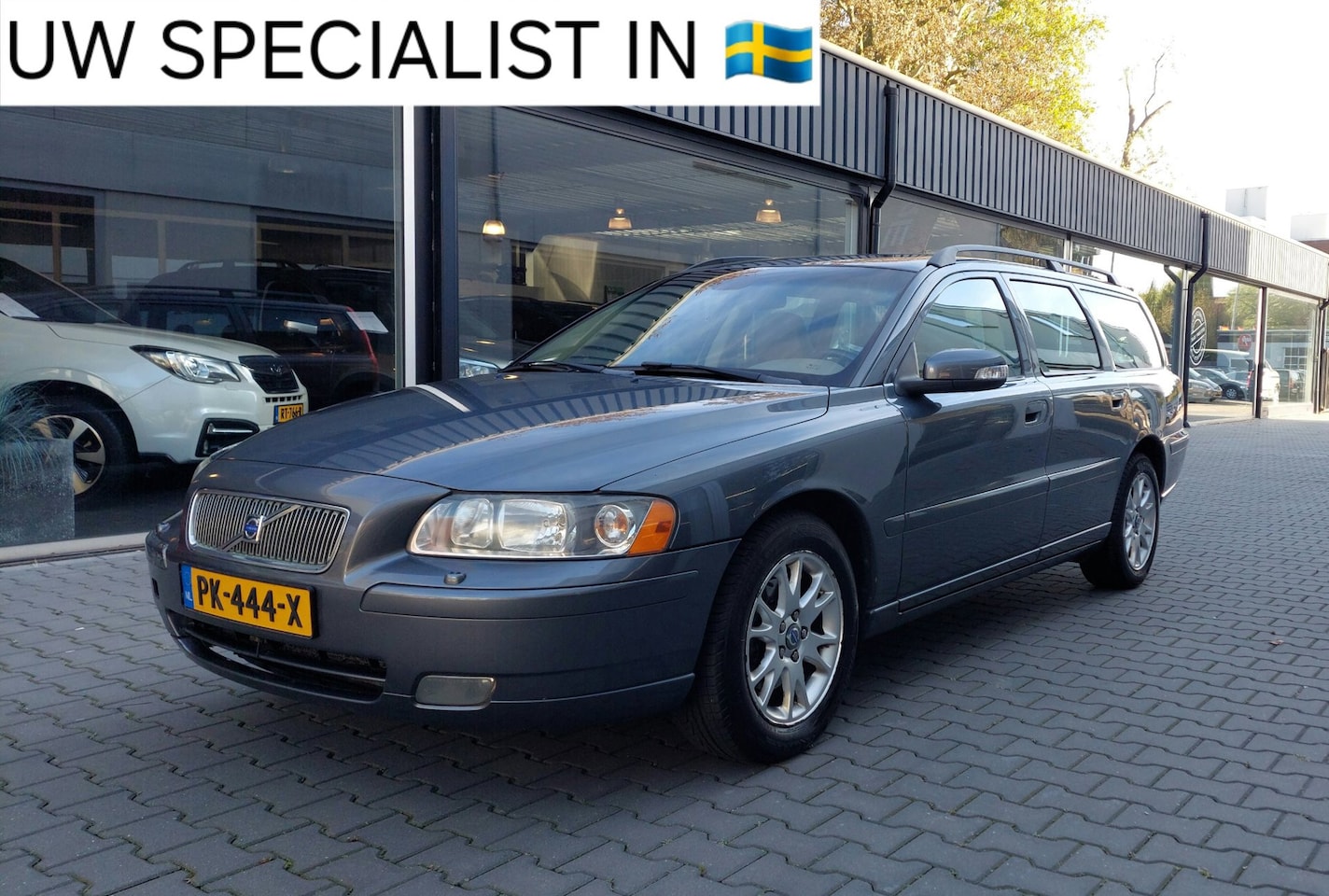 Volvo V70 - 2.4 Edition Leer Navi Clima Cruise Stoelverwarming Dealer factuur van 2200 euro aanwezig - AutoWereld.nl