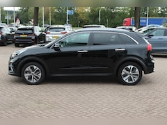 Kia e-Niro - ExecutiveLine 64 kWh / Trekhaak / Camera / Leder / Keyless / 17'' / Stoelventilatie / Navi