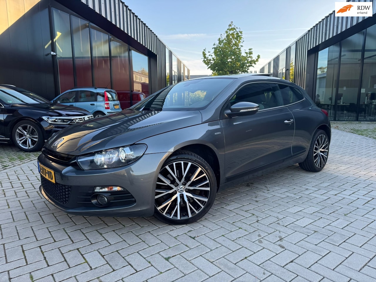 Volkswagen Scirocco - 1.4 TSI Highline Pano Clima Stoelvw Xenon - AutoWereld.nl