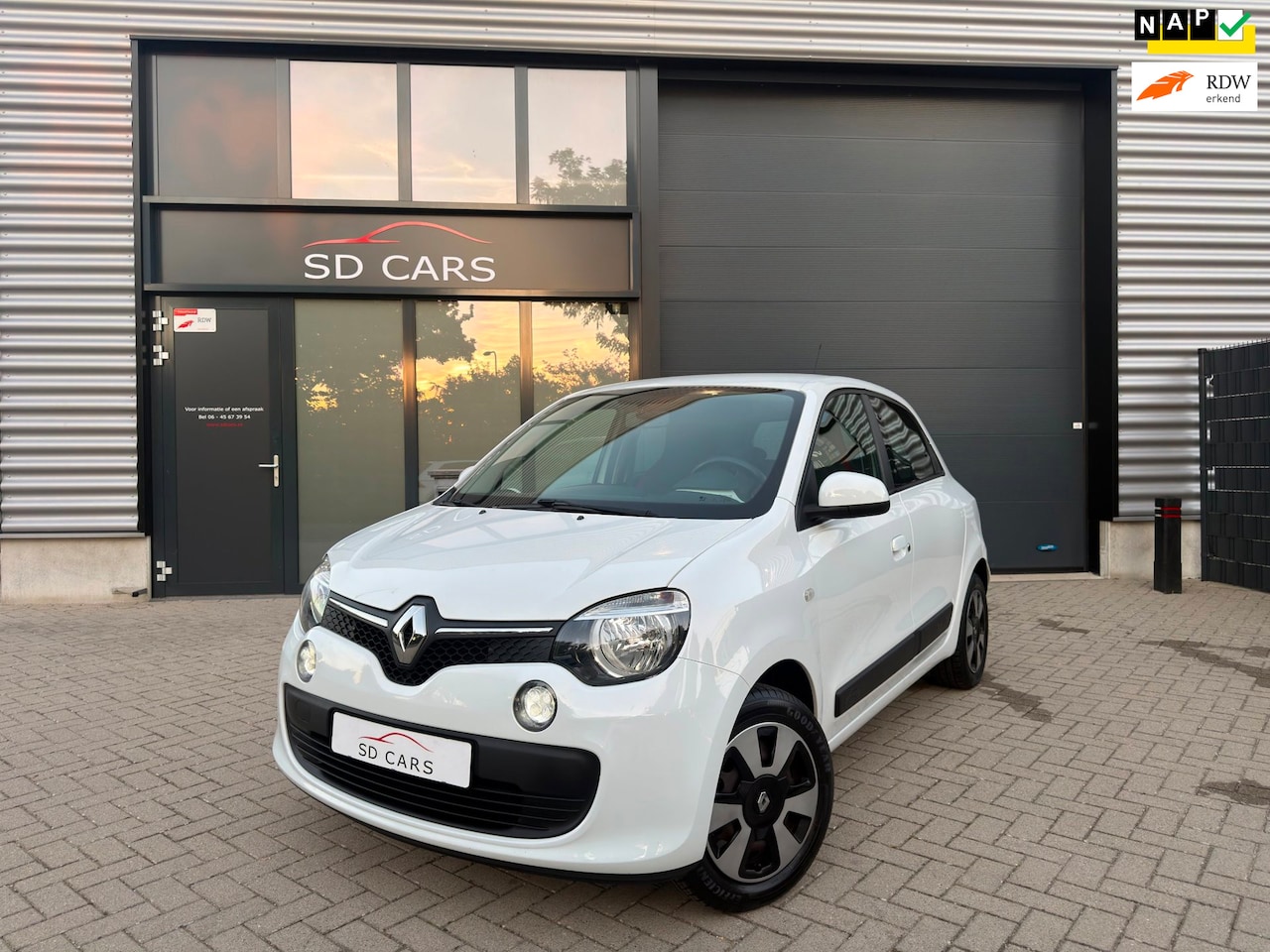 Renault Twingo - 1.0 SCe Expression|Airco|Bluetooth|Elek.ramen - AutoWereld.nl