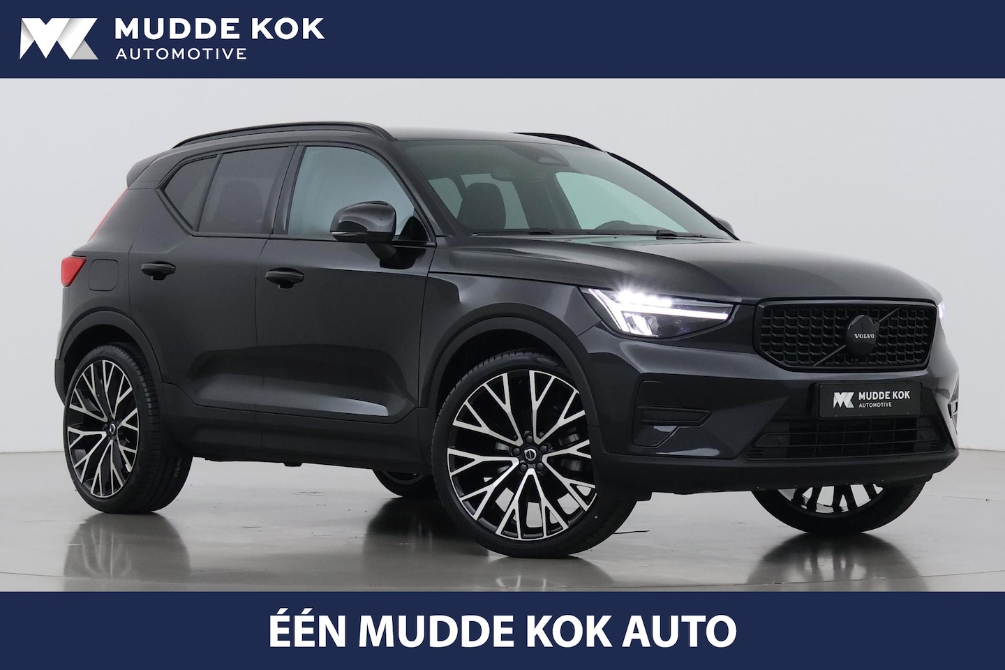Volvo XC40 - 2.0 B3 Plus Black Edition | Harman/Kardon | Pilot Assist | Camera | BLIS | Memory | Stoel+ - AutoWereld.nl