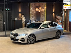 BMW 3-serie - 320i High Executive|M Pakket|PANO|BOMVOL