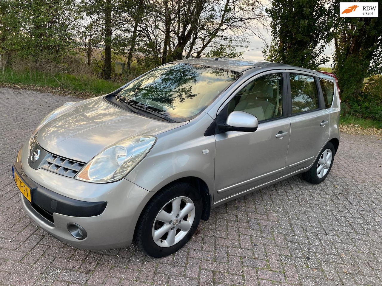 Nissan Note - 1.6 First Note AUTOMAAT - AutoWereld.nl